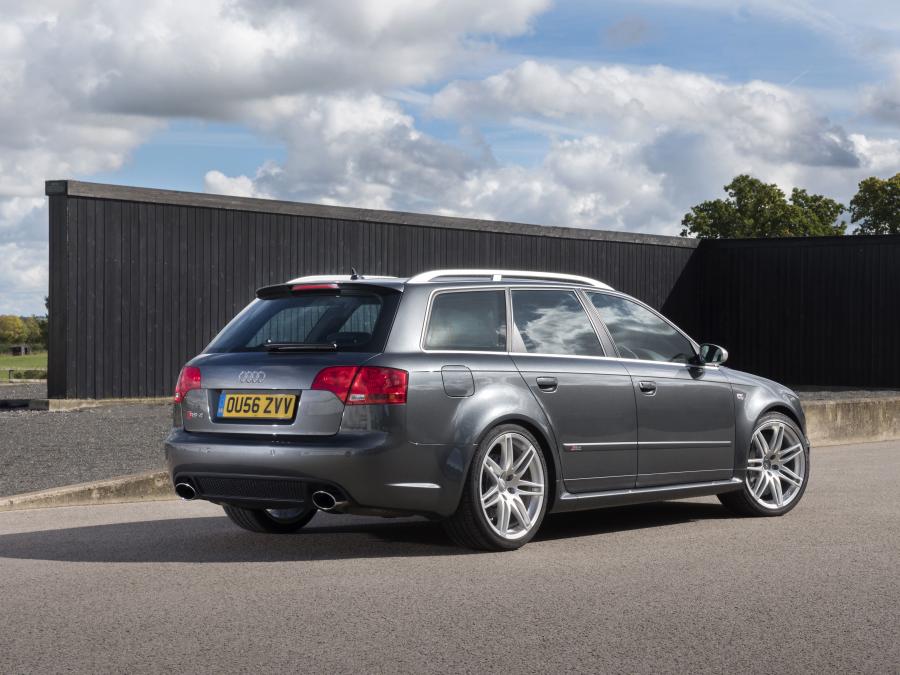  Audi RS4 Avant (B7, 8E) 2006 года  (UK) (фото 9 из 9)